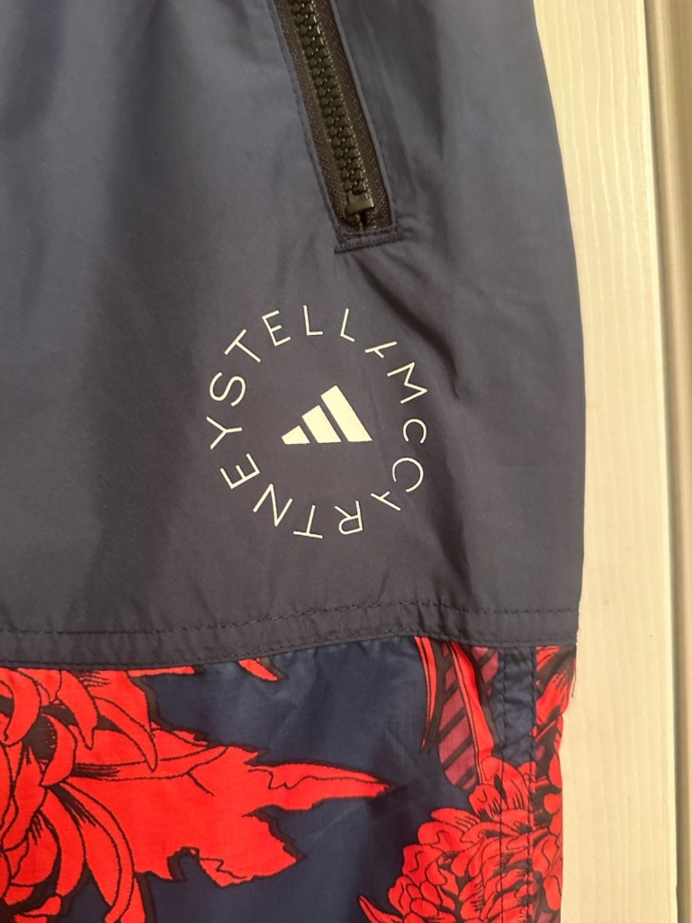 Adidas x Stella McCartney Navy and Red Floral Track Jogger Pants - Picture 3 of 12